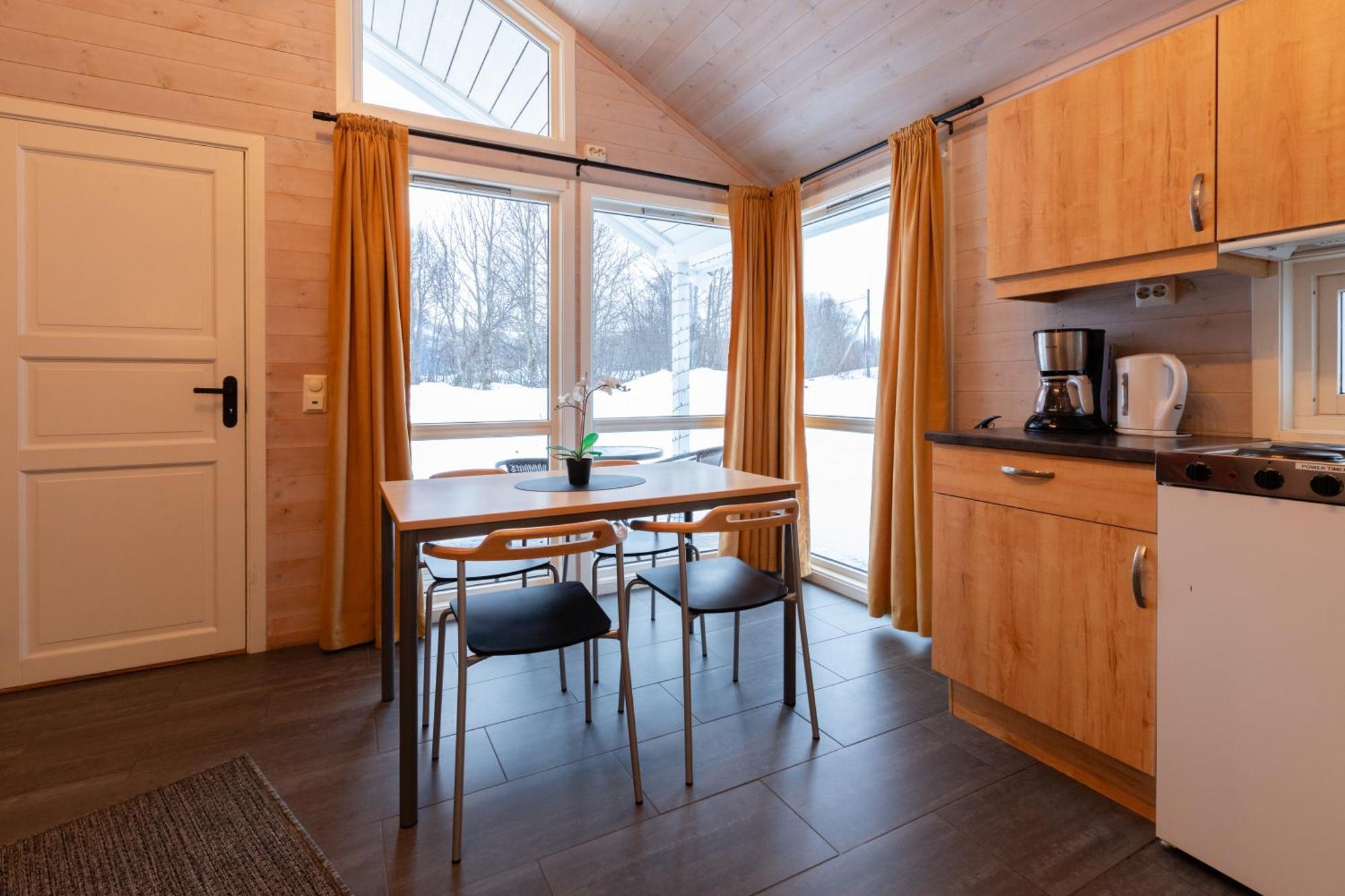 Tromso Lodge & Camping ภายนอก รูปภาพ